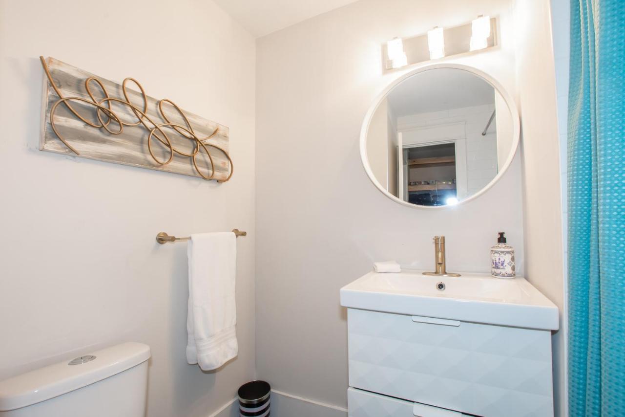 Appartement Charming Niagara Region Apt. Newly Renovated! à Sainte-Catherine Extérieur photo